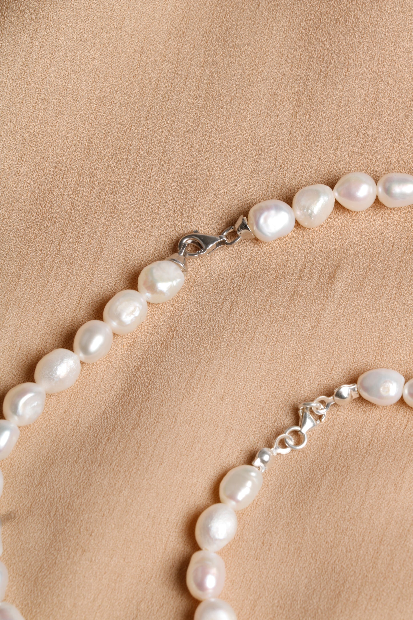 Luxurious White Pearl Jewelry Set with Silver and Crystal Accents – Oceanistone