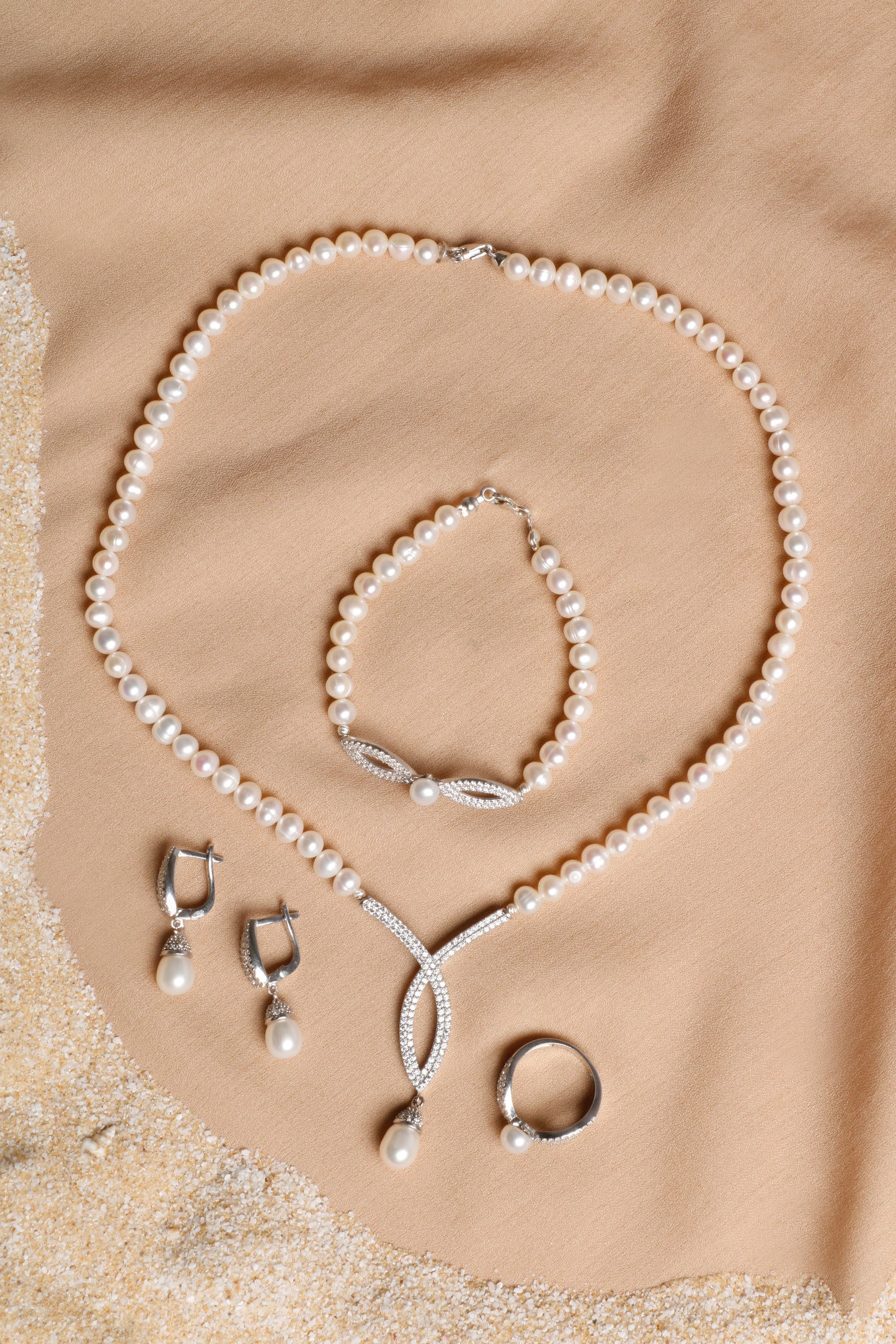 Timeless White Pearl Jewelry Set with Silver Crystal Accents – Oceanistone