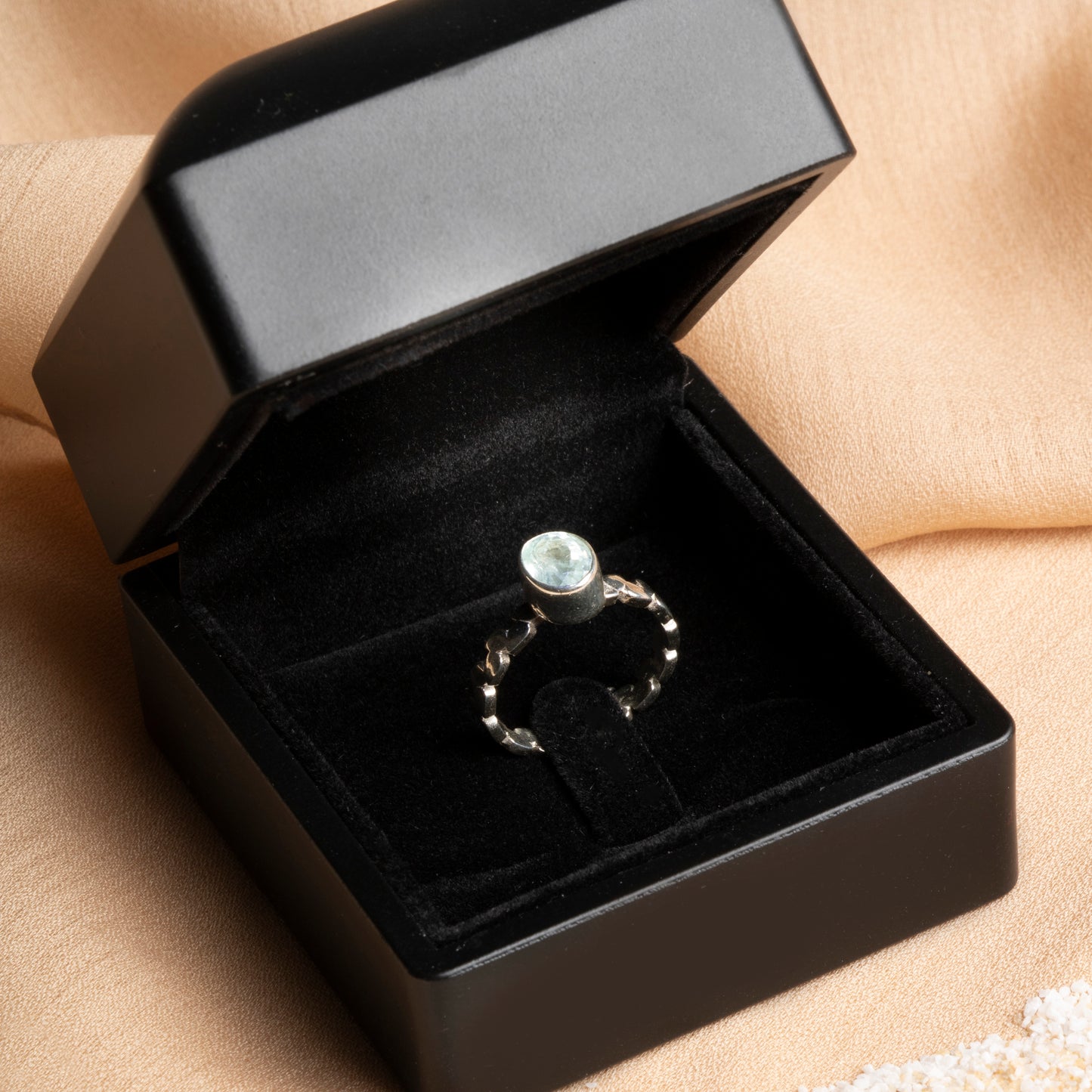 Oceanistone Aquamarine Ring – The Stone of Serenity and Courage