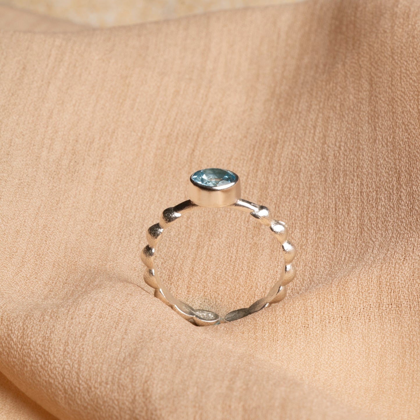 Elegant Sterling Silver Aquamarine Ring – A Symbol of Tranquility
