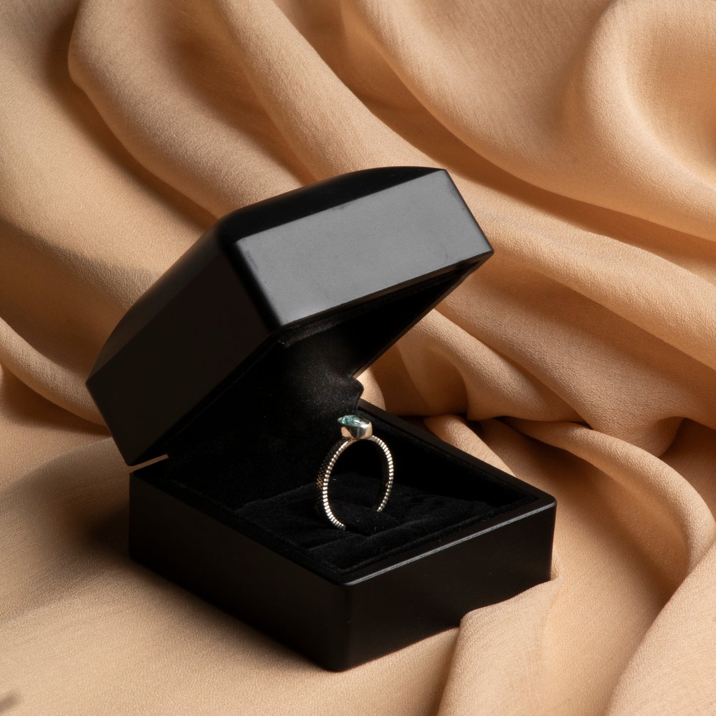 Timeless Aquamarine & Sterling Silver Ring – Artisan Craftsmanship