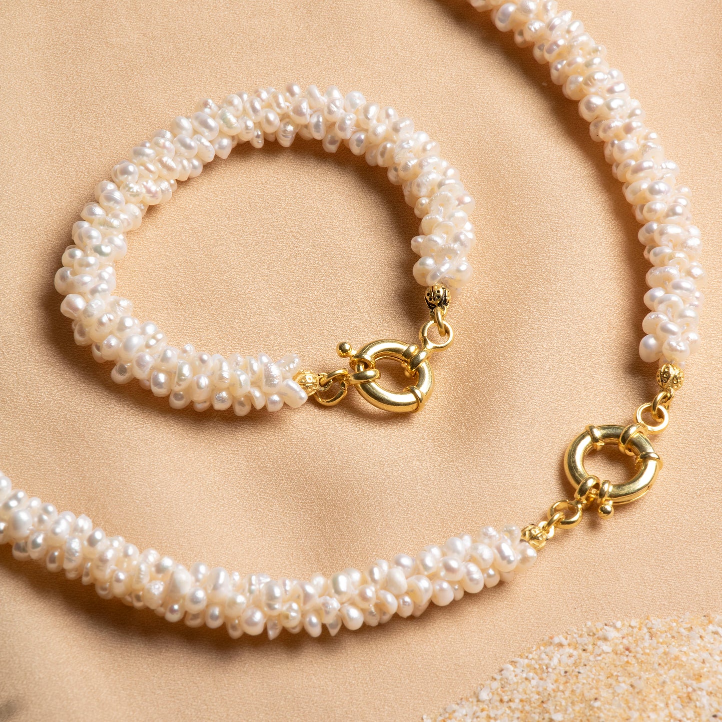 Elegant Pearl Necklace & Bracelet Set – Timeless Sophistication