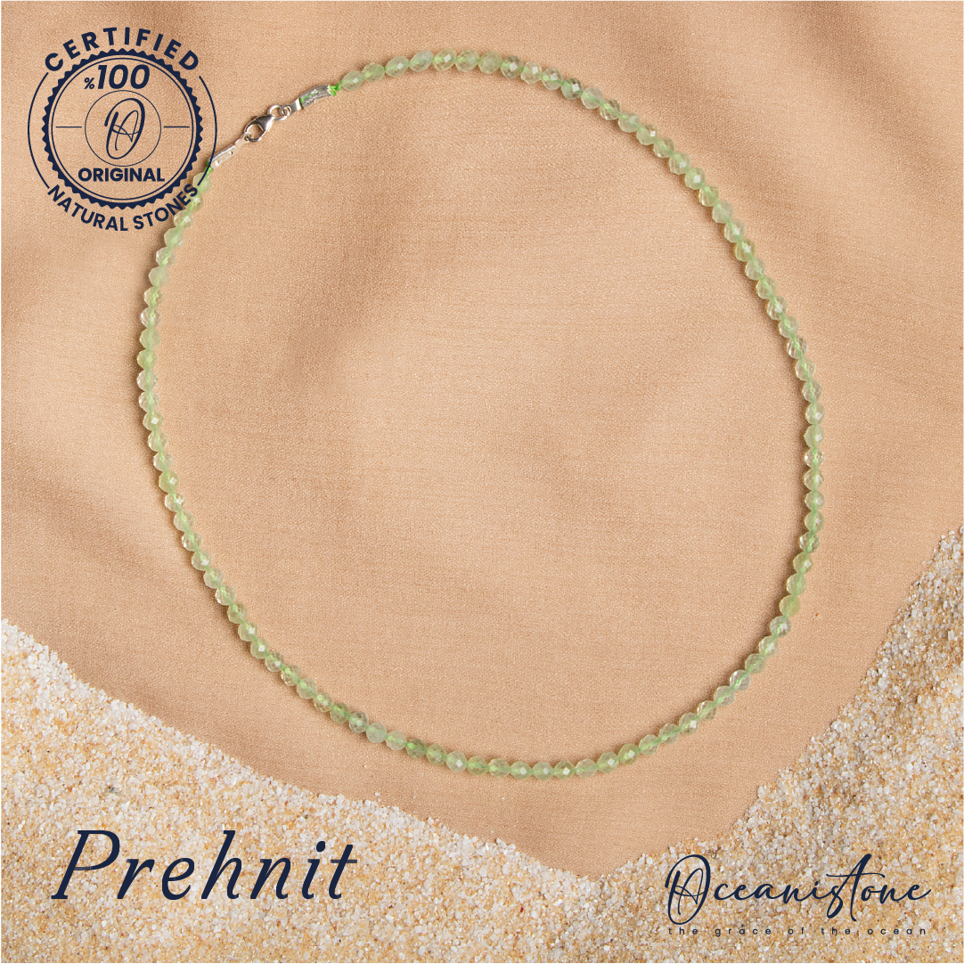 Prehnite Gemstone Necklace – A Gentle Harmony of Elegance and Serenity