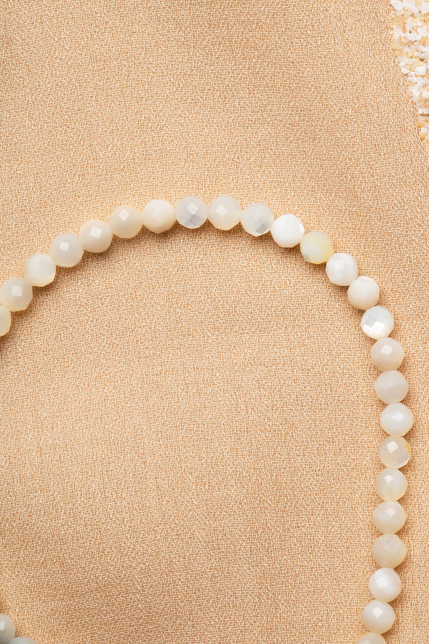 Mother-of-Pearl Necklace and Bracelet Set with Silver Clasps 3-4 mm