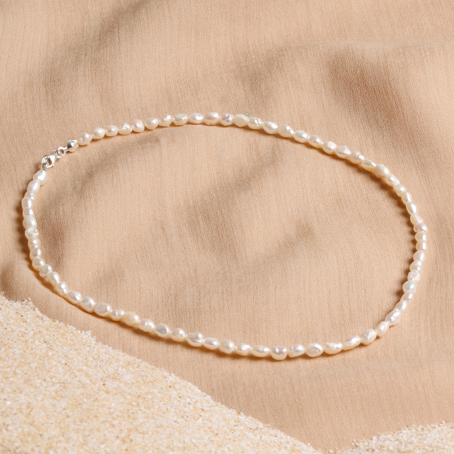 Delicate Freshwater Pearl Necklace – A Symbol of Elegance and Grace
