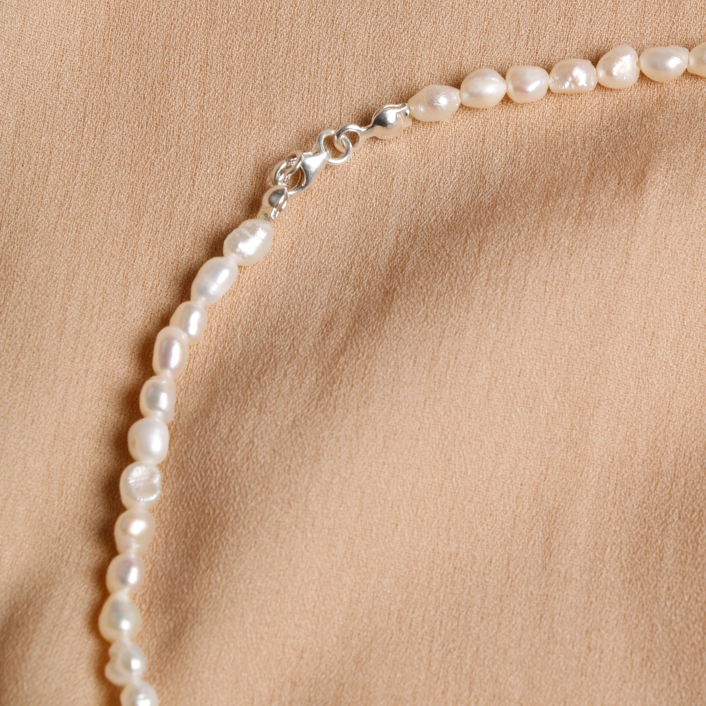 Delicate Freshwater Pearl Necklace – A Symbol of Elegance and Grace