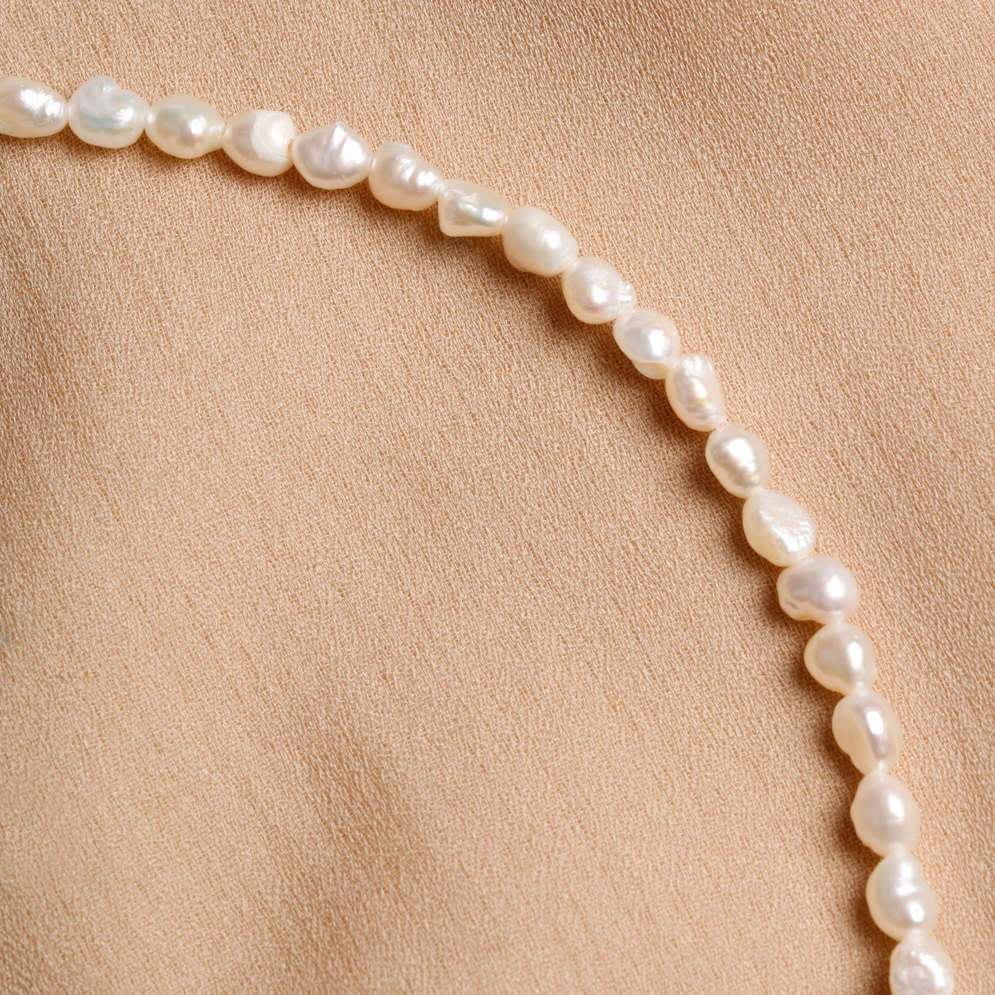 Delicate Freshwater Pearl Necklace – A Symbol of Elegance and Grace