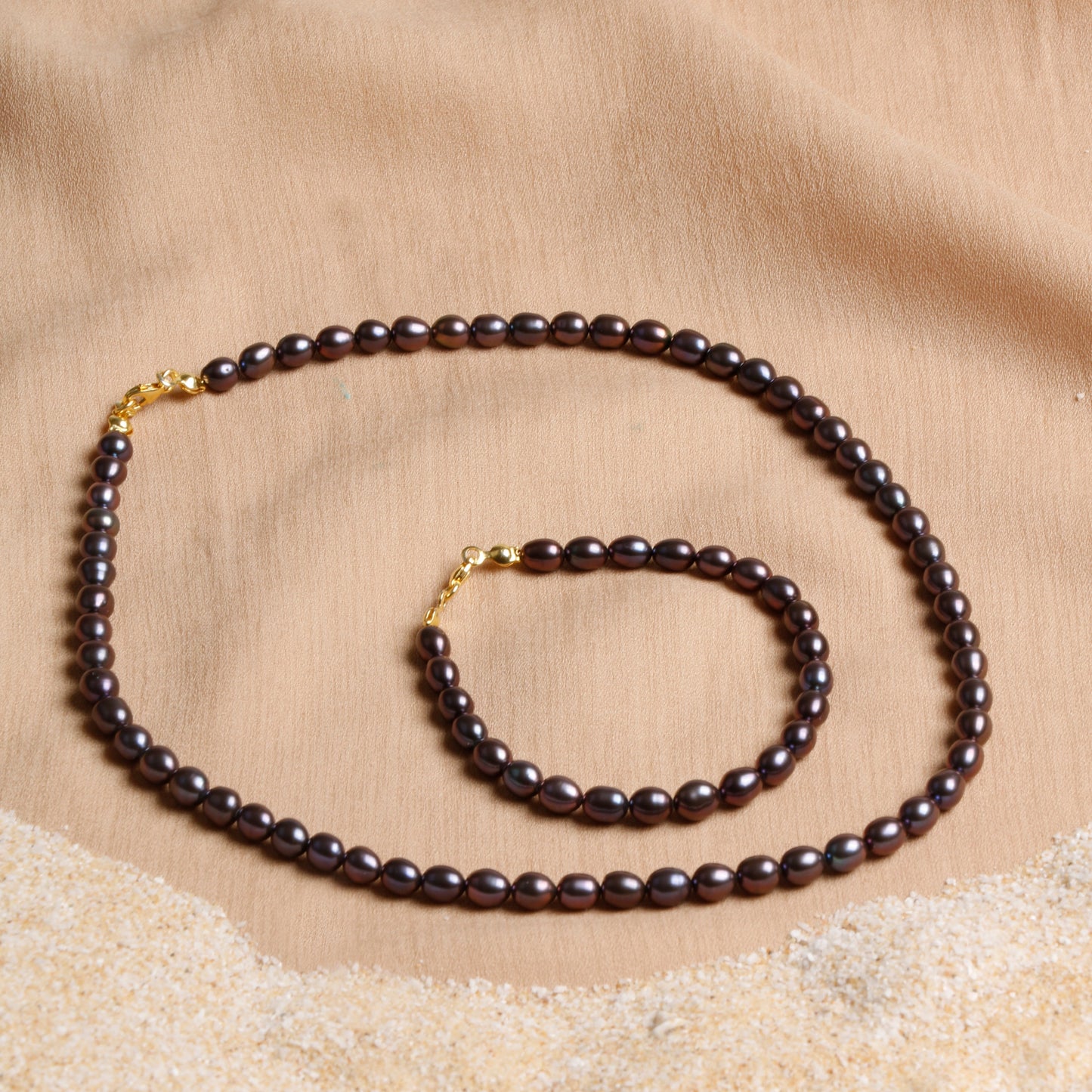 Elegant Black Pearl Necklace and Bracelet Set with Gold-Tone Closure – Oceanistone