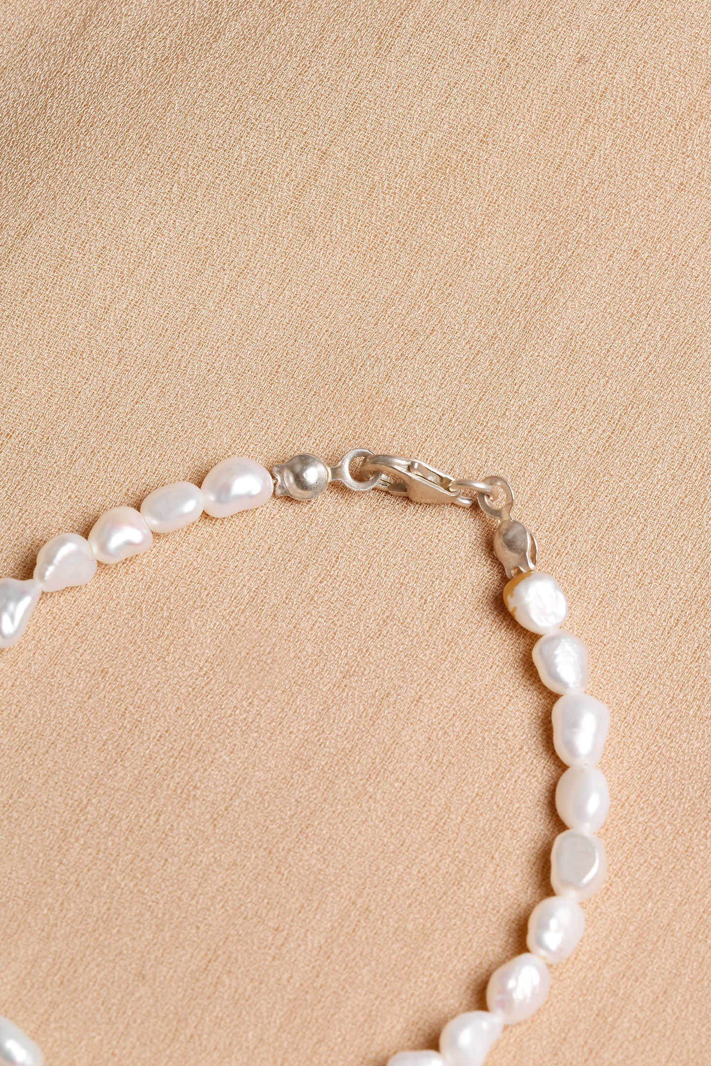 Elegant Freshwater Pearl Bracelet with Silver Clasp