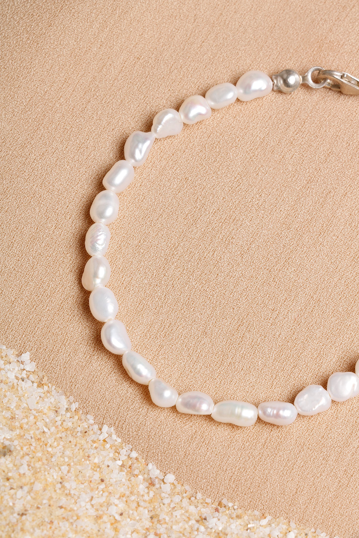 Elegant Freshwater Pearl Bracelet with Silver Clasp