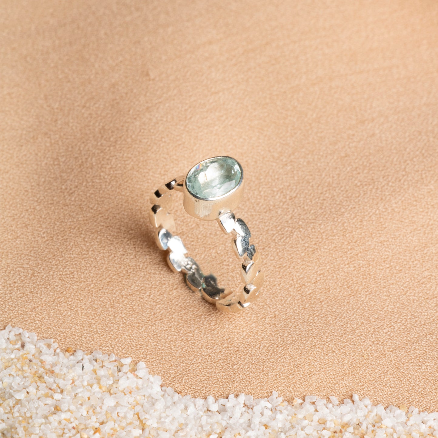 Oceanistone Aquamarine Ring – The Stone of Serenity and Courage