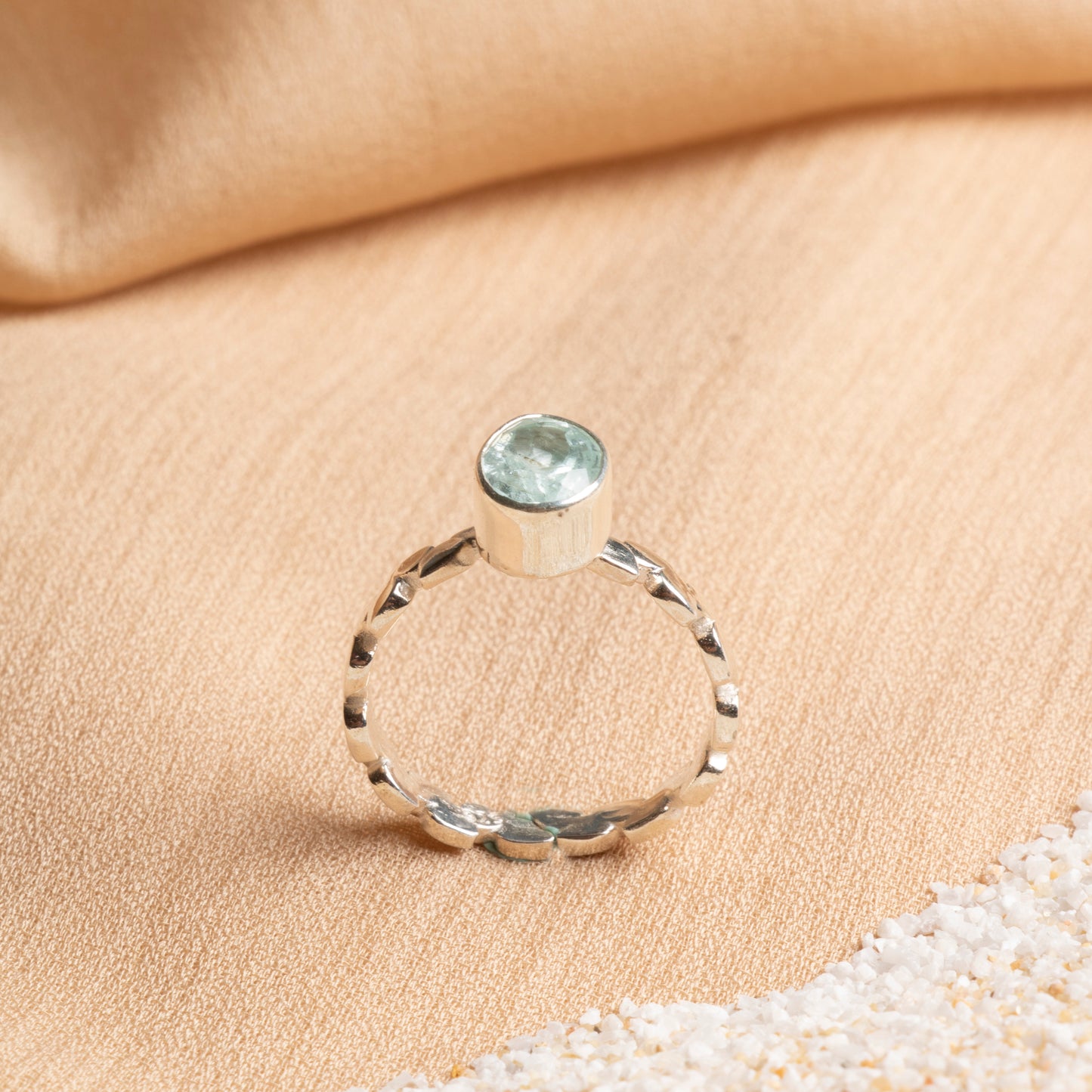 Oceanistone Aquamarine Ring – The Stone of Serenity and Courage