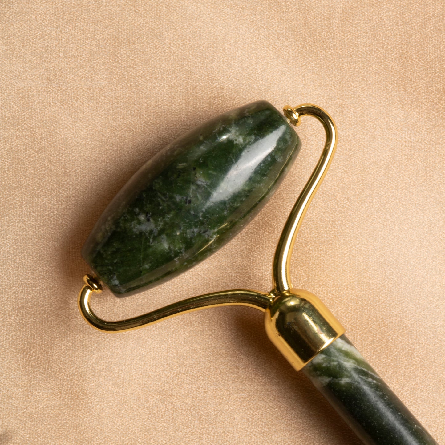 Jade Facial Roller – The Secret to Radiant & Balanced Skin