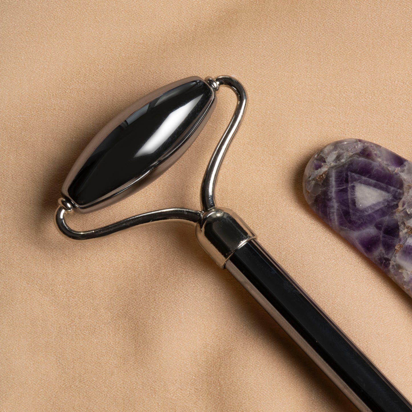 Terahertz Roller & Amethyst Heart-Shaped Gua Sha Massage Set