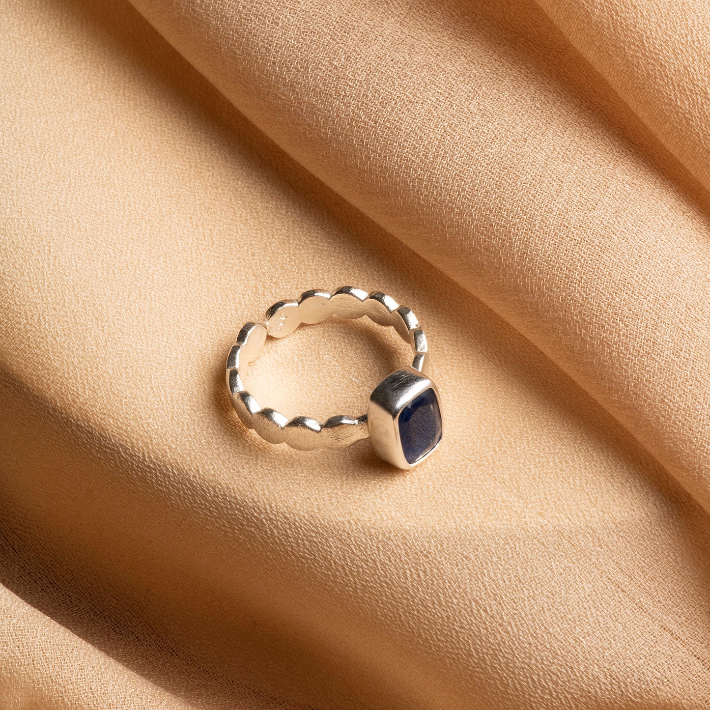 Elegant Kyanite Sterling Silver Ring – A Stone of Balance & Clarity