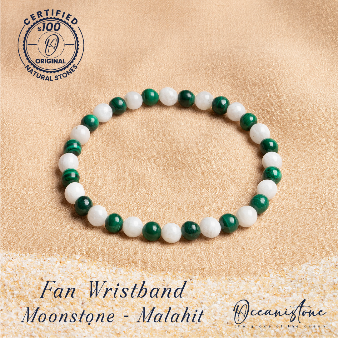 Moonstone and Malachite Stretch Bracelet with Silver Closure