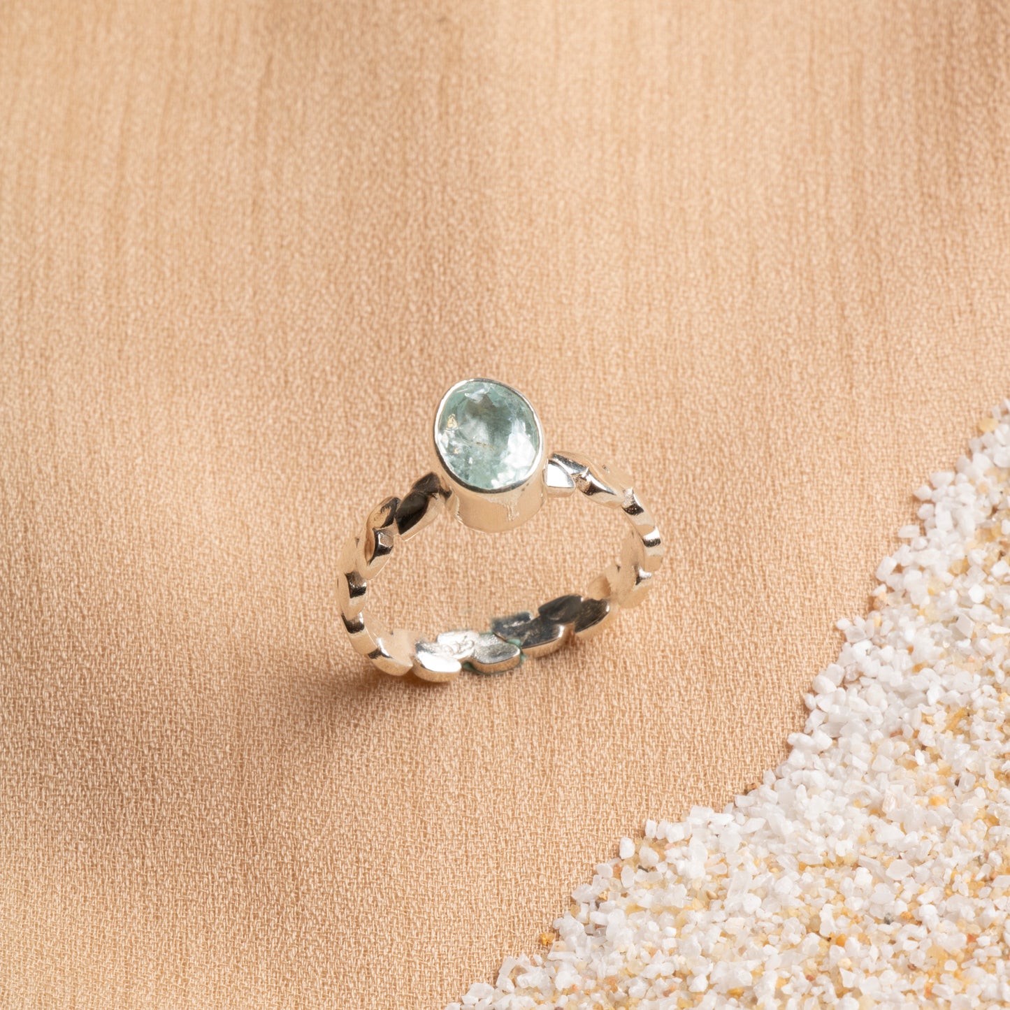Oceanistone Aquamarine Ring – The Stone of Serenity and Courage
